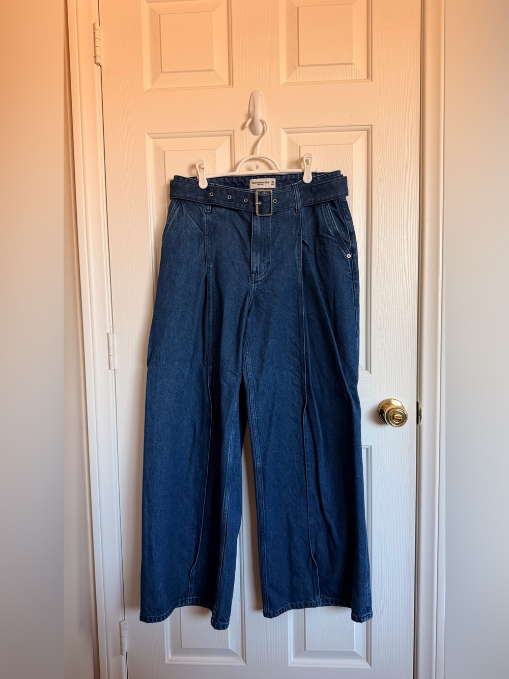 Abercrombie & Fitch Dark Blue Wide-Leg High-Rise Jeans with Belt - Picture 2 of 5